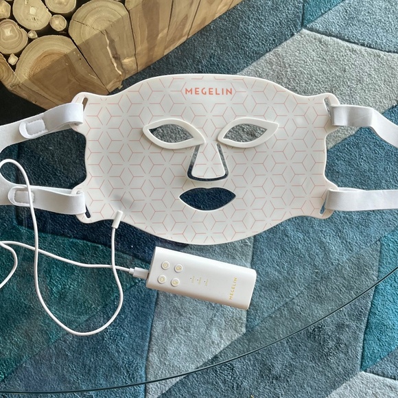 Megelin LED Face Mask + LED Belt for Neck & Shoulder - Picture 3 of 7